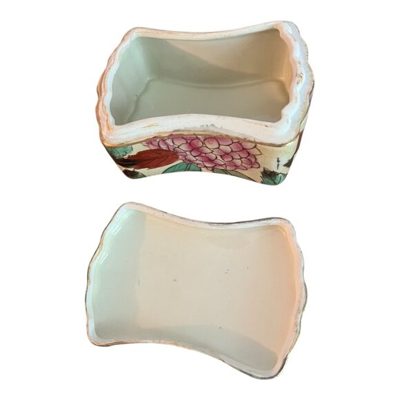 Chinese Porcelain Trinket Box 5"x3"x2.5" Pink Flowers & Birds Gold Trim Lacquer - Picture 8 of 11